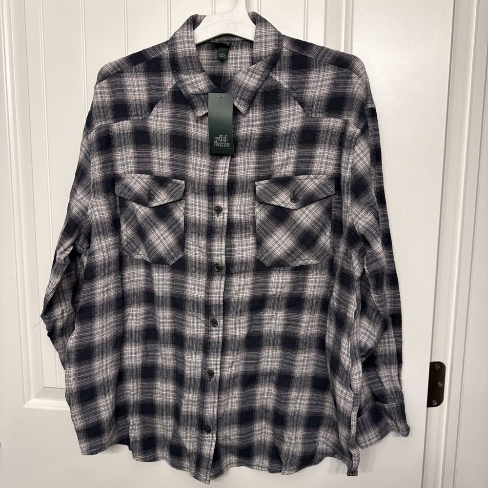 Women's Long Sleeve Collared Flannel Shirt - Wild Fable XL Black Plaid NWT